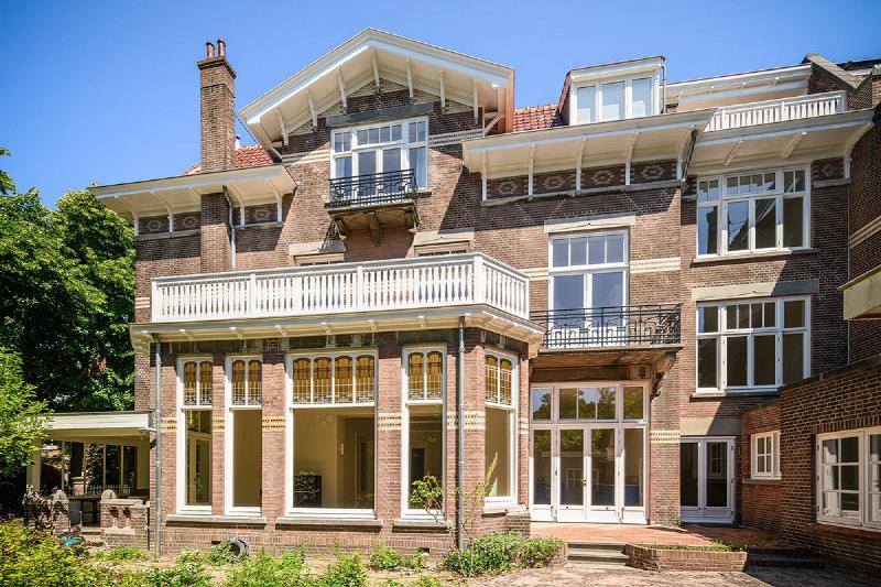 Villa in het Van Stolkpark